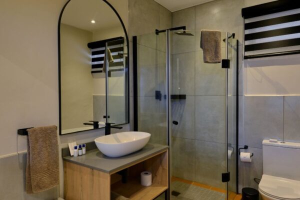 Hazyview Standard Room 8